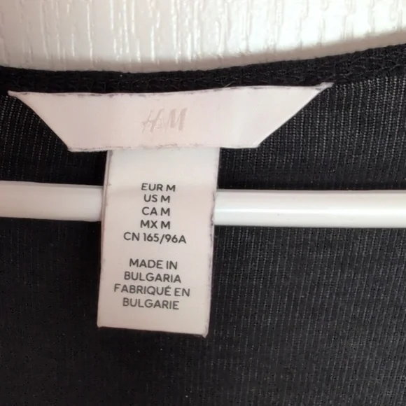 Sweater - Picture 2 of 6